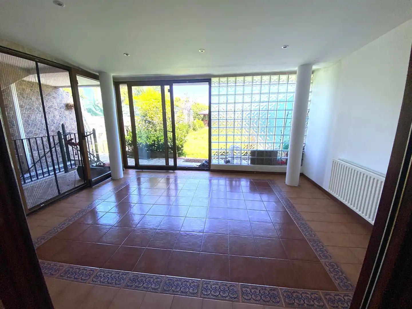 Einfamilien-Reihenhaus zum Verkauf in Castro-Urdiales mit Heizung, Privatgarten und Parkett