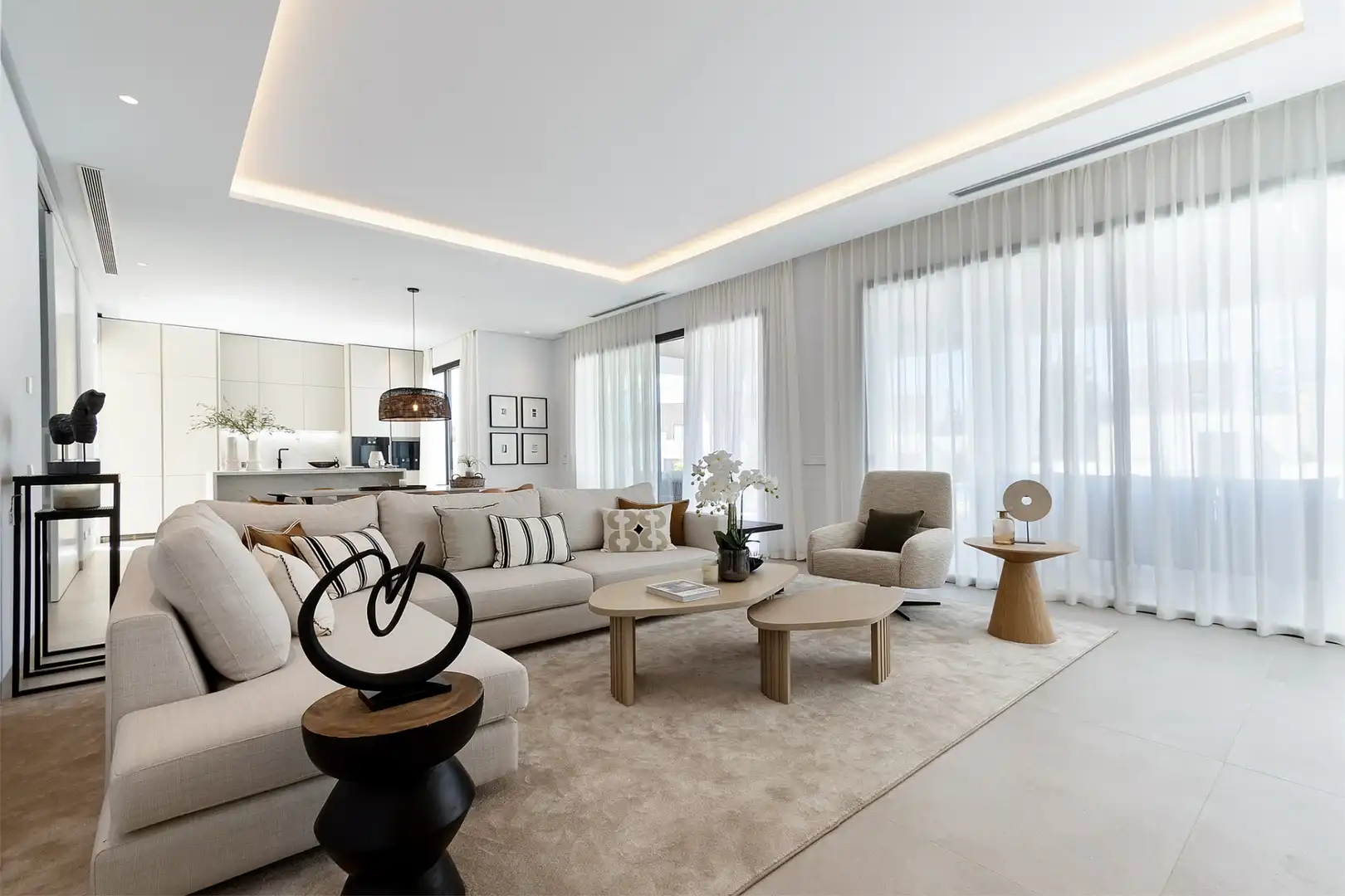 Living room of Houses for sale in Marbella  with Air Conditioner, Private garden and Terrace