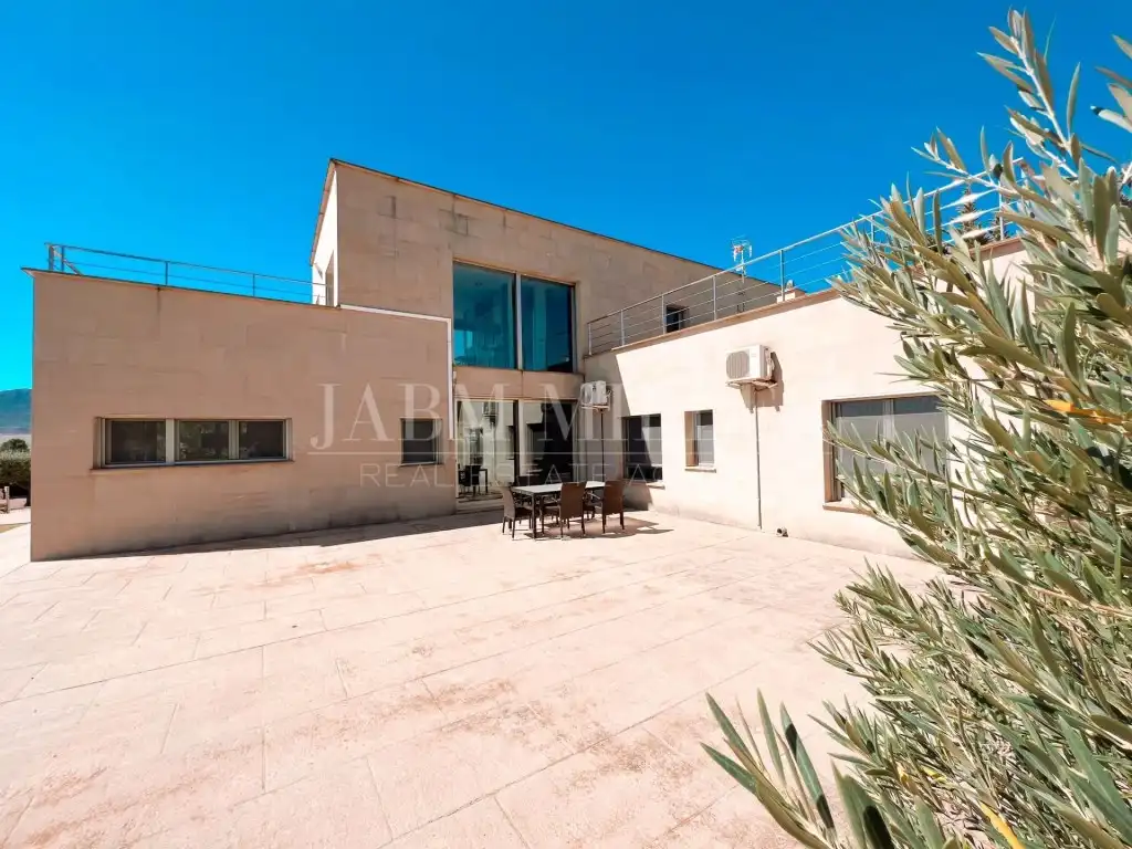 Jardí de Casa o xalet en venda en Yecla amb Aire condicionat, Calefacció i Jardí privat