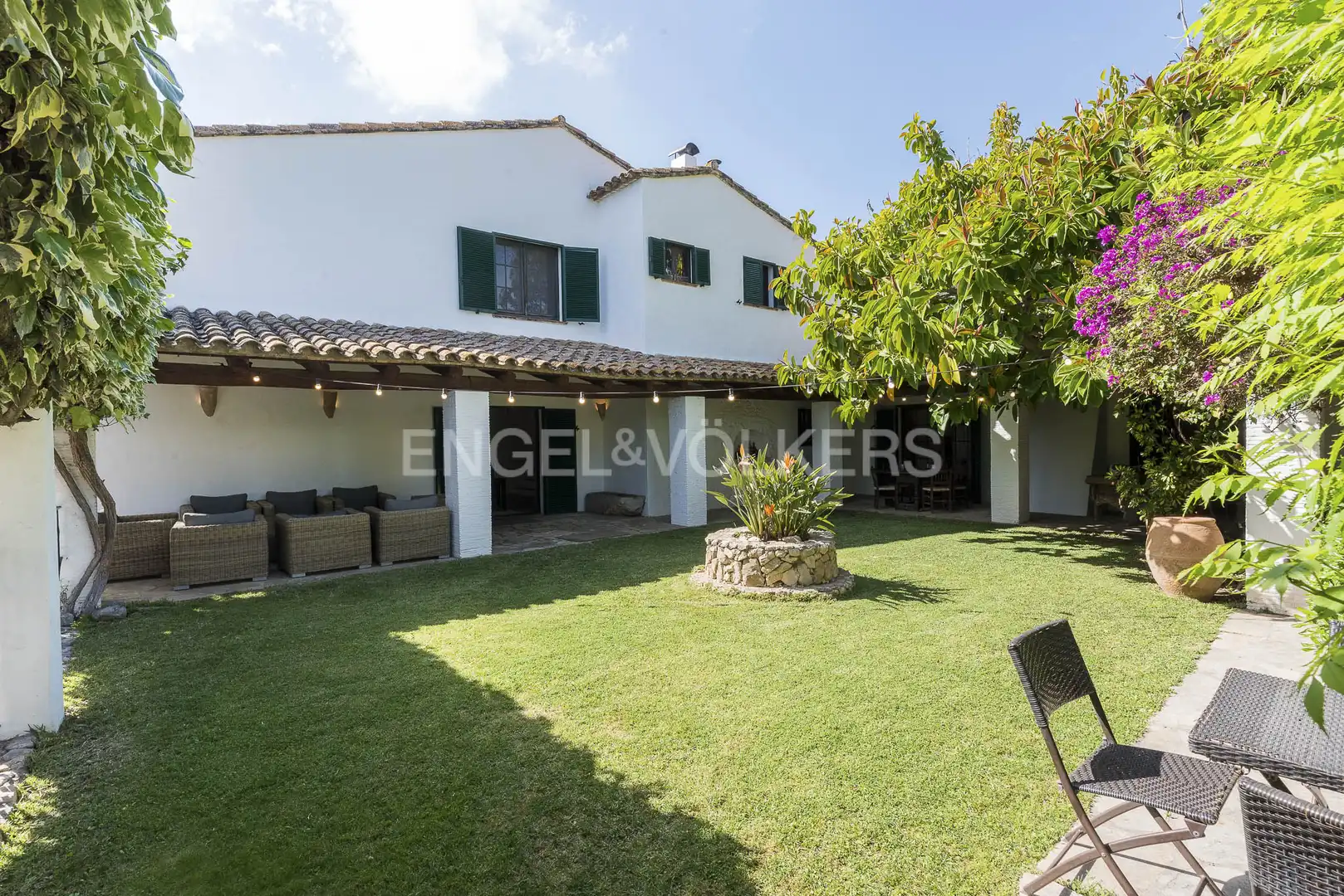 Exterior view of Buildings for sale in Sant Pere de Ribes