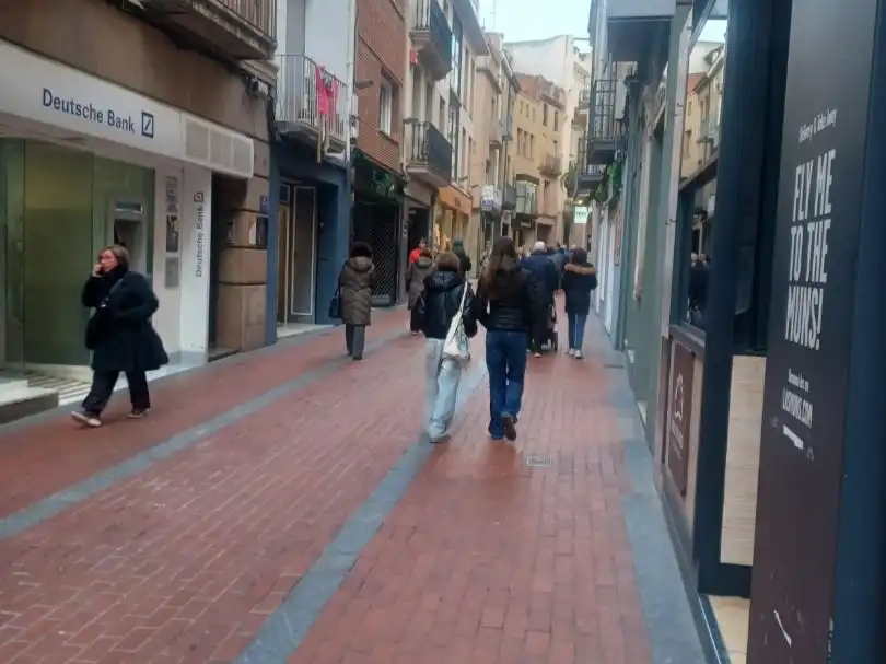 Local comercial en traspàs a FONT VELLA 5, imagen 2