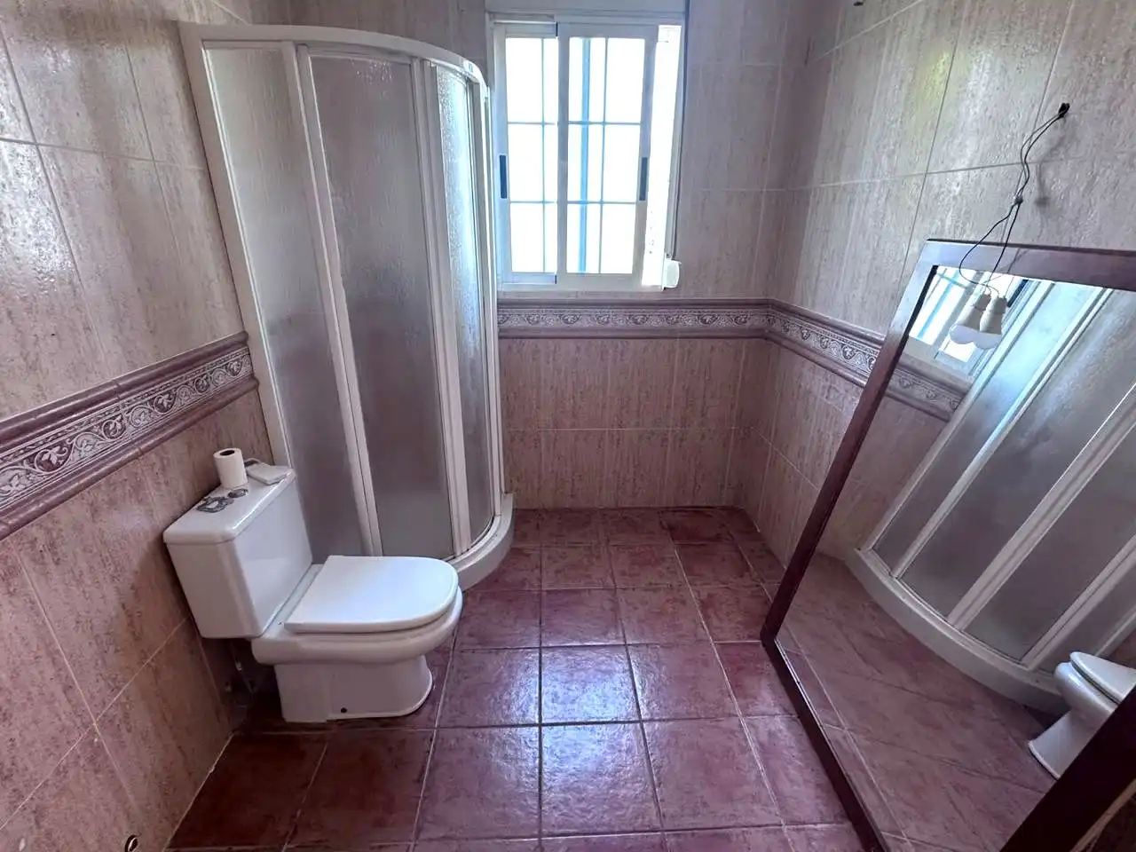 Badezimmer von Haus zum Verkauf in Benicasim / Benicàssim mit Klimaanlage, Privatgarten und Terrasse