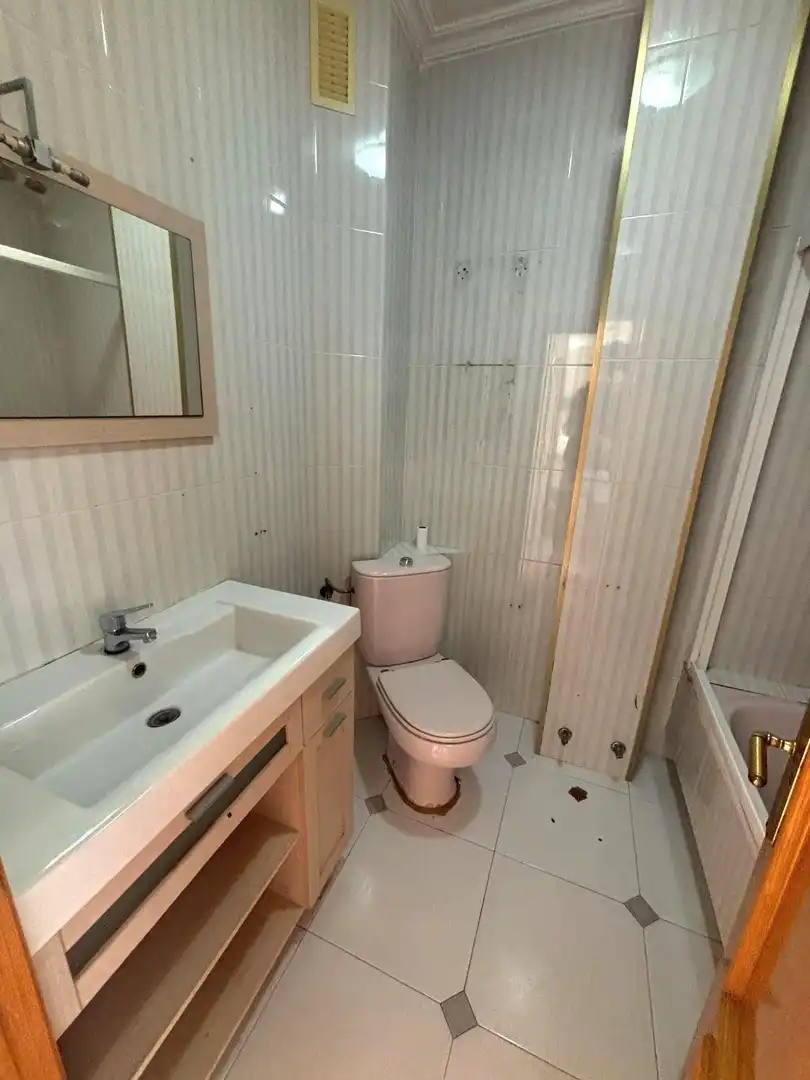 Bathroom of Flat for sale in Murcia  with Terrace, Storage room and Balcony