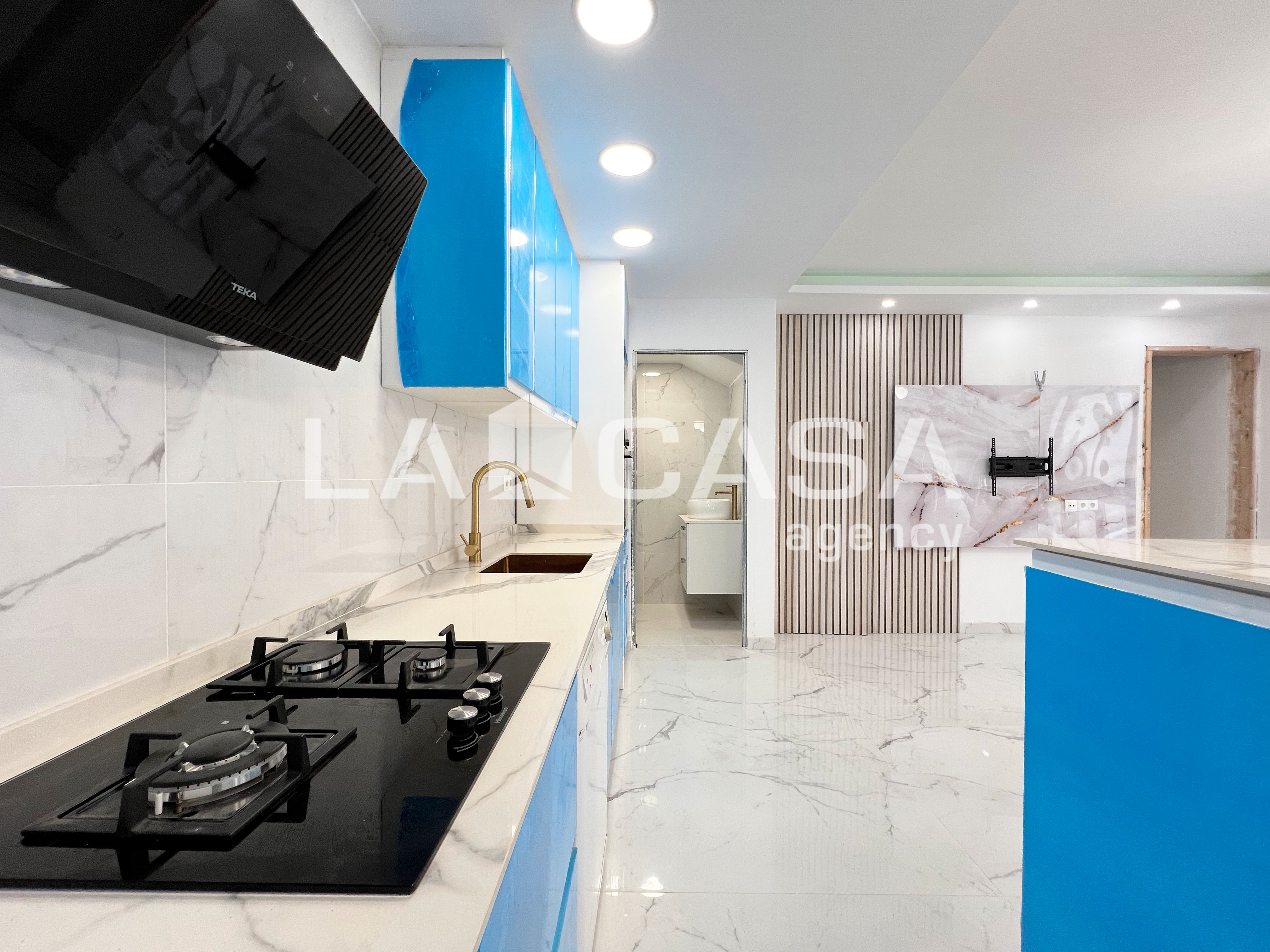 Kitchen of Single-family semi-detached for sale in Badalona  with Heating, Terrace and Storage room