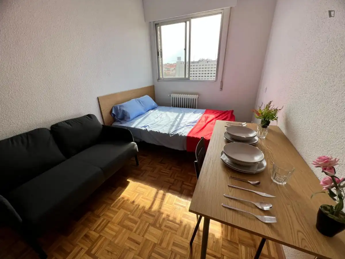 Zimmer in Guindalera