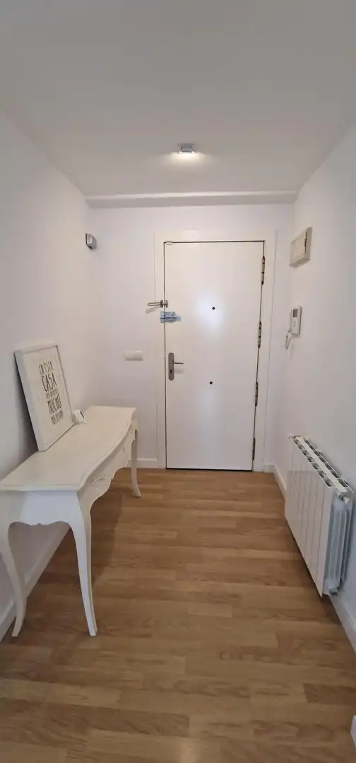 Flat for rent in Mislata  with Air Conditioner and Balcony