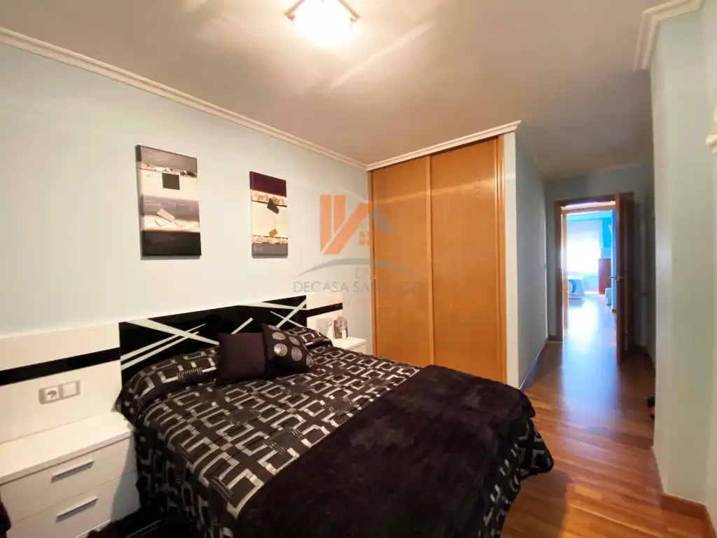 Bedroom of Flat for sale in Ames  with Oven