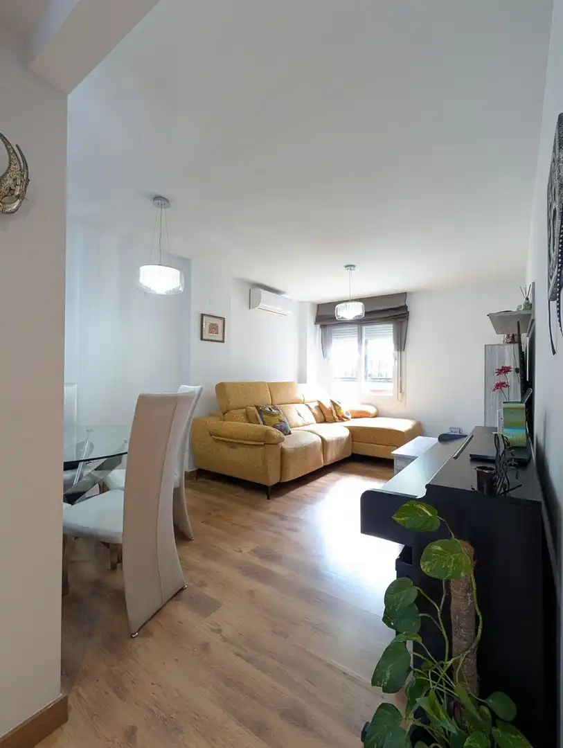Rez-de-chaussée avec terrasse à vendre à Reina sofia 45, imagen 3