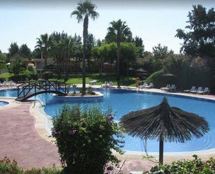 Schwimmbecken von Wohnungen miete in Islantilla mit Terrasse