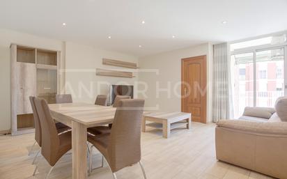 Living room of Flat for sale in L'Hospitalet de Llobregat  with Air Conditioner, Heating and Furnished