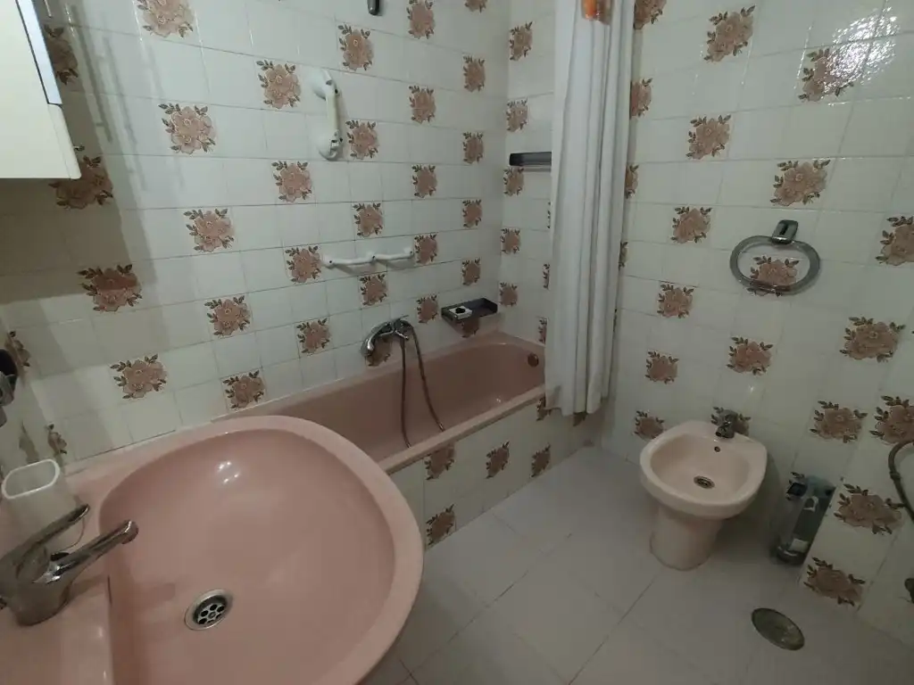 Bany de Pis en venda en Avilés