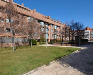 Exterior view of Flat to rent in  Madrid Capital  with Air Conditioner, Heating and Private garden