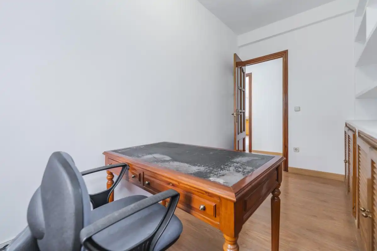 Piso en venta en Madrid con Calefacción, Terraza y Balcón