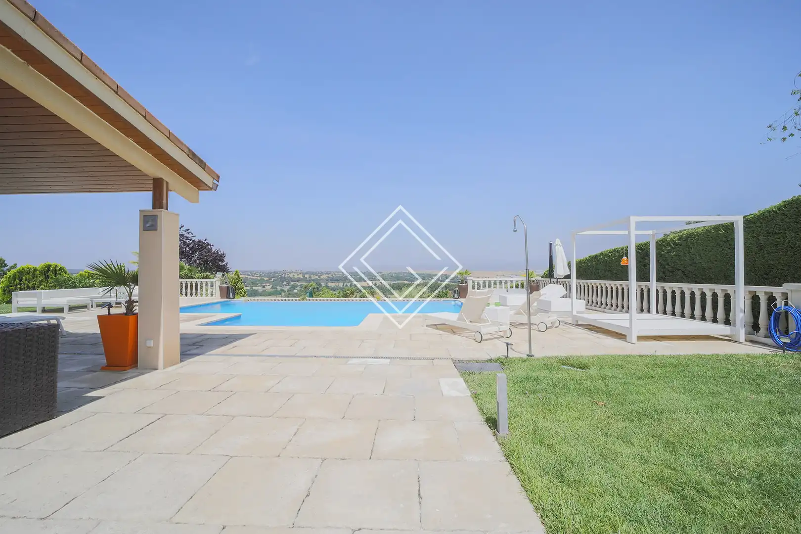 Piscina de Casa o chalet en venta en Algete con Aire acondicionado, Calefacción y Jardín privado