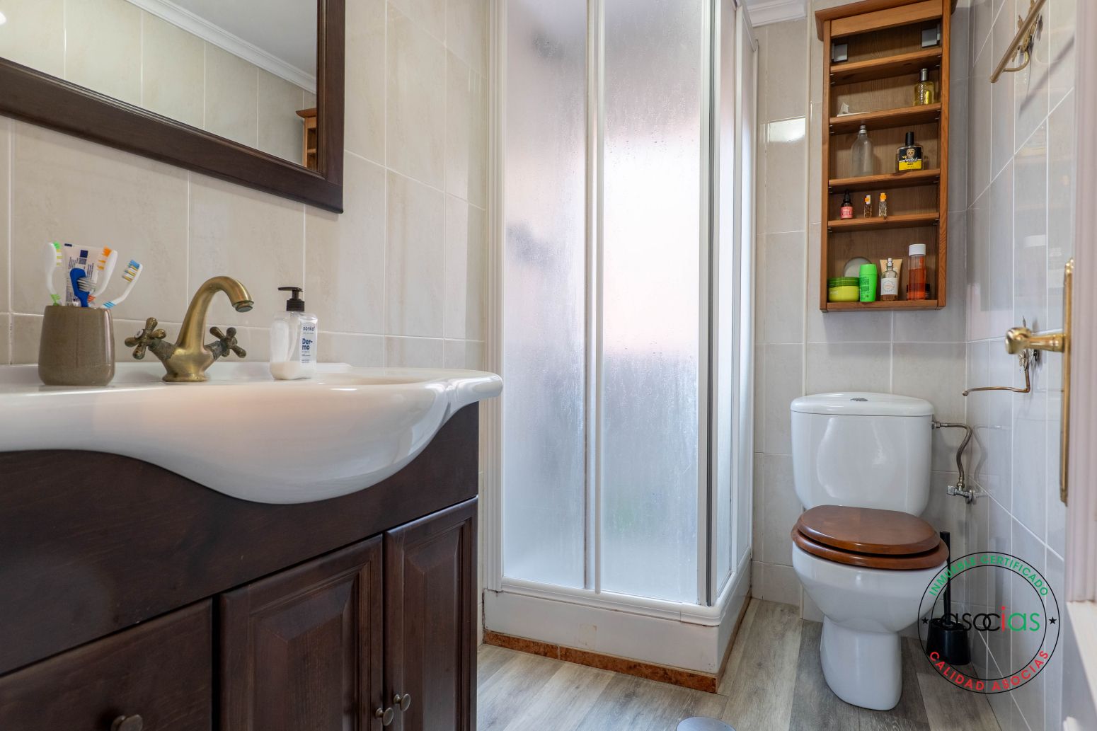 Bathroom of Flat for sale in Gijón   with Heating and Storage room