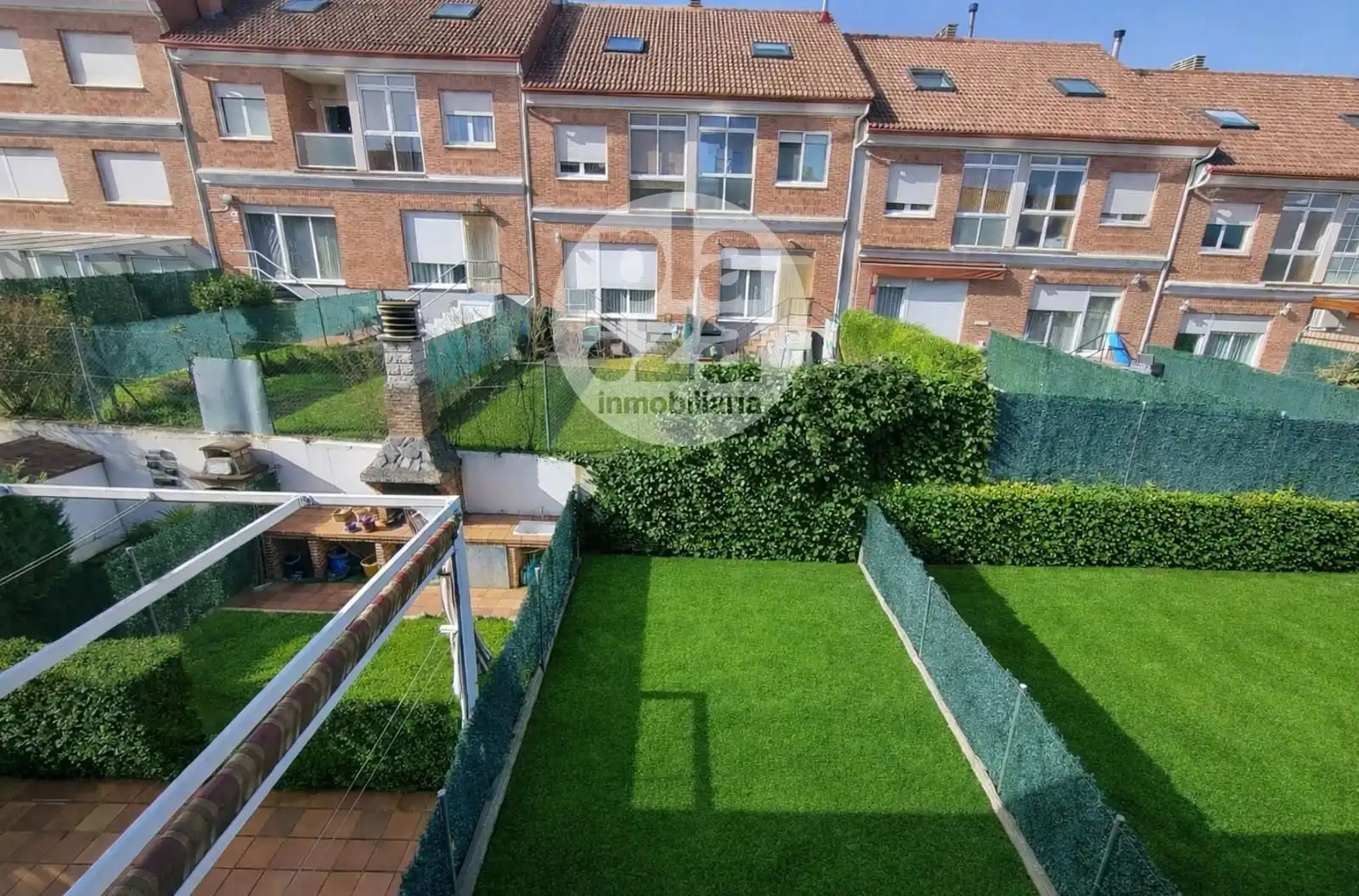 Jardín de Casa adosada en venta en Burgos con Calefacción y Jardín privado