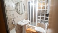 Bathroom of Flat for sale in  Barcelona Capital  with Heating, Furnished and Oven