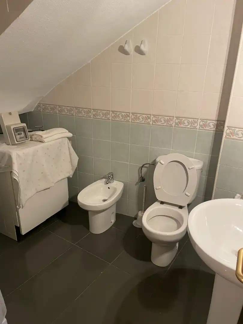 Baño de Piso en venta en Vigo  con Amueblado