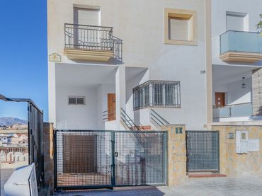 Casa bifamiliare in vendita a C/ Virgen del Martirio