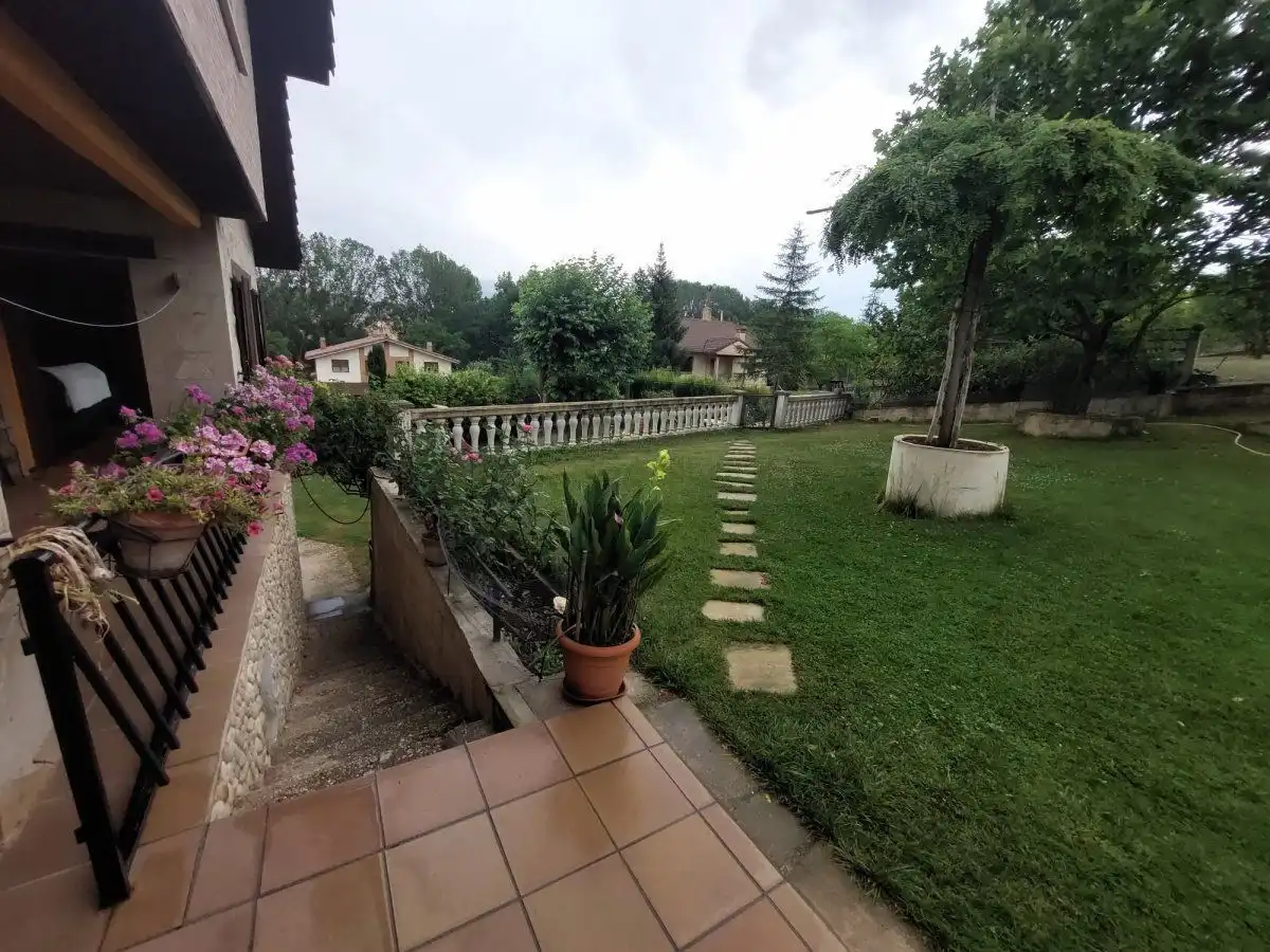 Casa con piscina en venta en Condado de Treviño, imagen 29