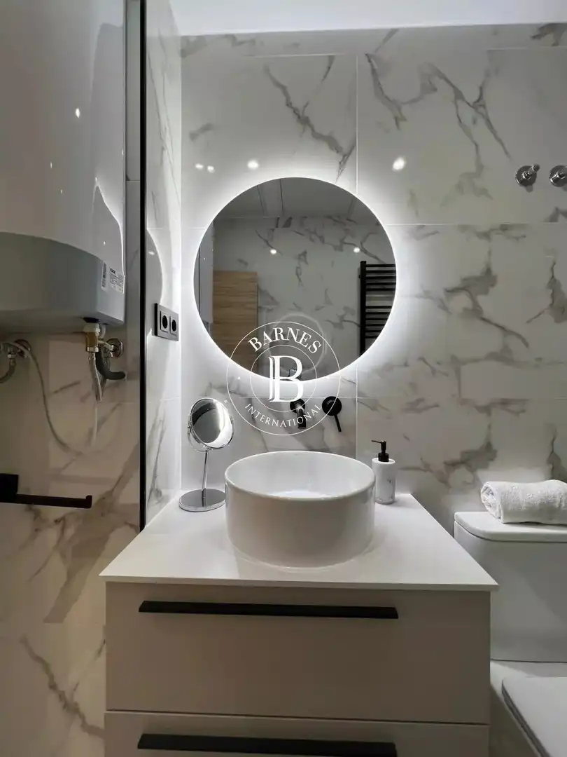 Bathroom of Attic for rent in Madrid  with Air Conditioner, Heating and Furnished