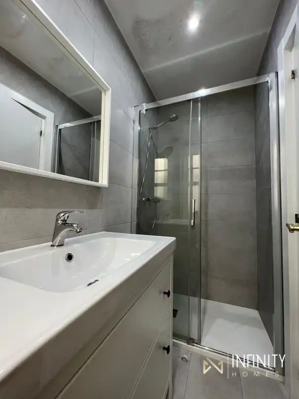 Baño de Piso de alquiler en Bilbao  con Calefacción y Terraza