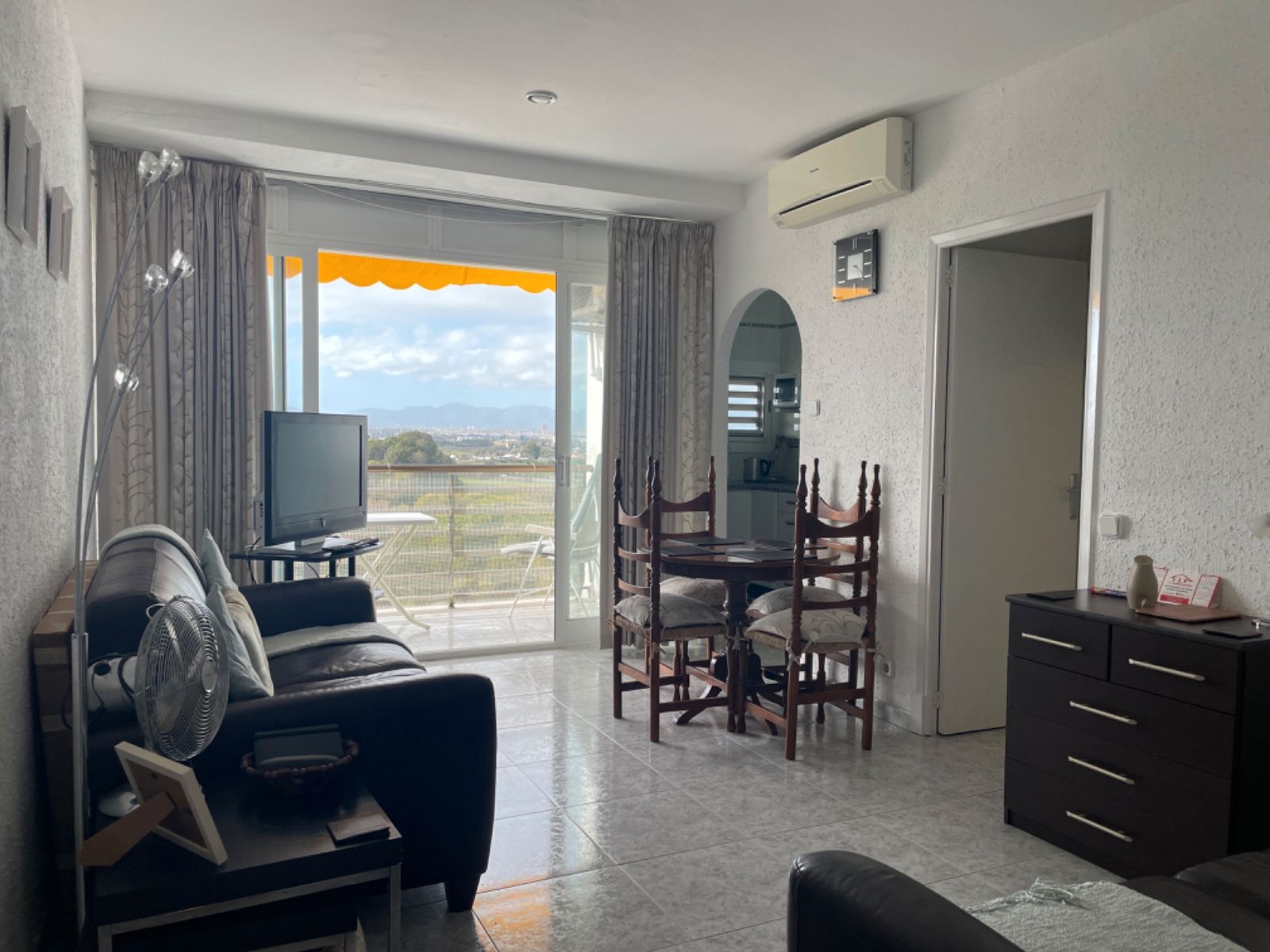 Sala d'estar de Apartament en venda en  Palma de Mallorca amb Aire condicionat, Terrassa i Moblat