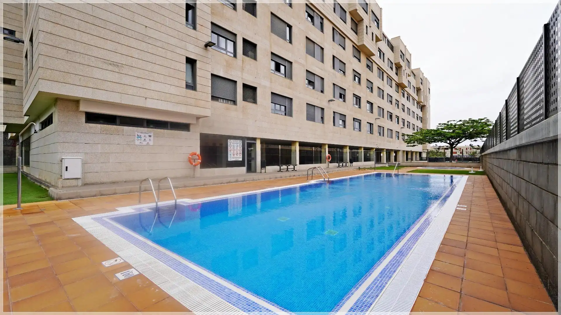 Piscina de Pis en venda en Ciudad Alta