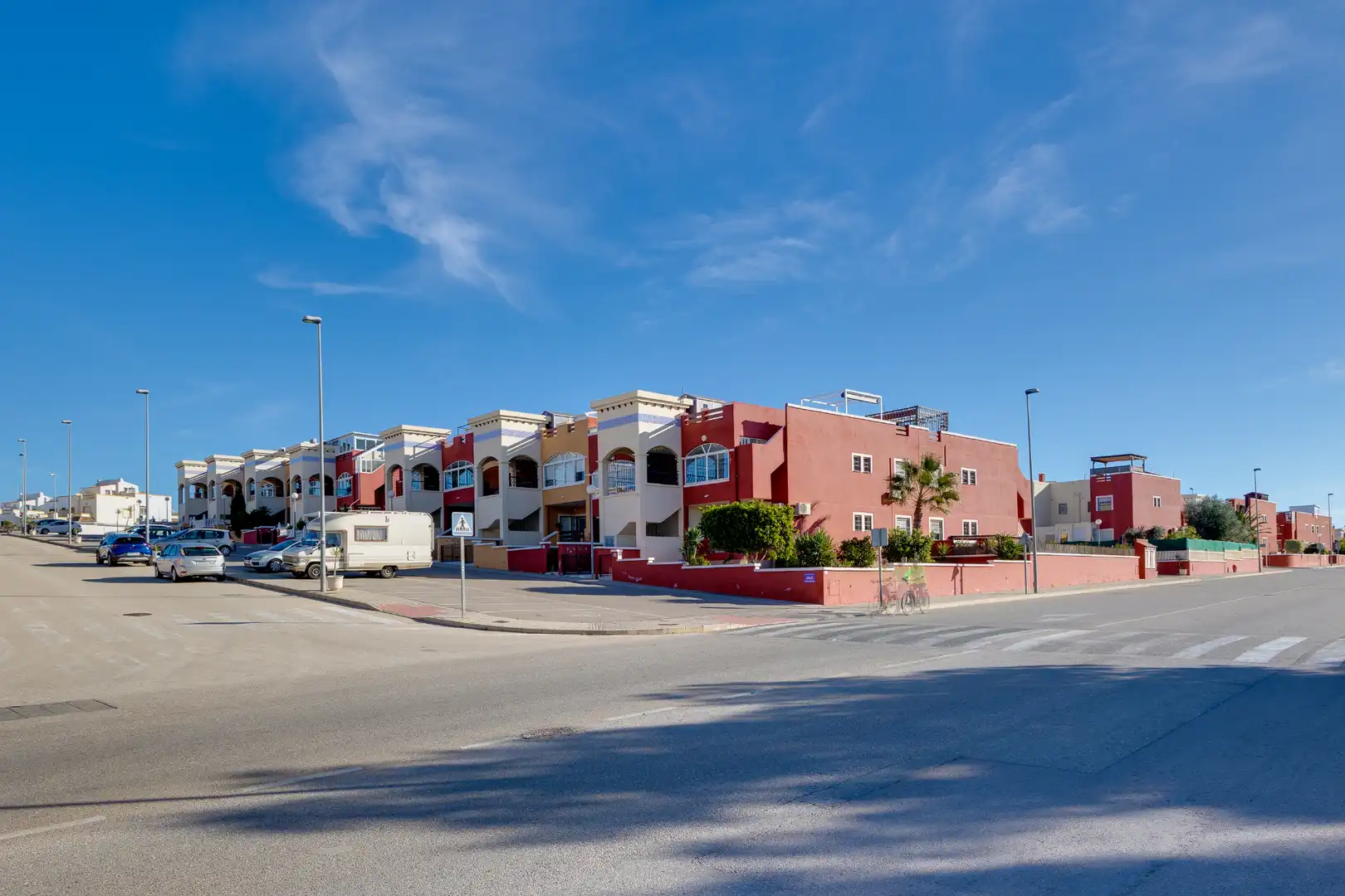 Vista exterior de Pis en venda en Orihuela amb Aire condicionat, Jardí privat i Terrassa