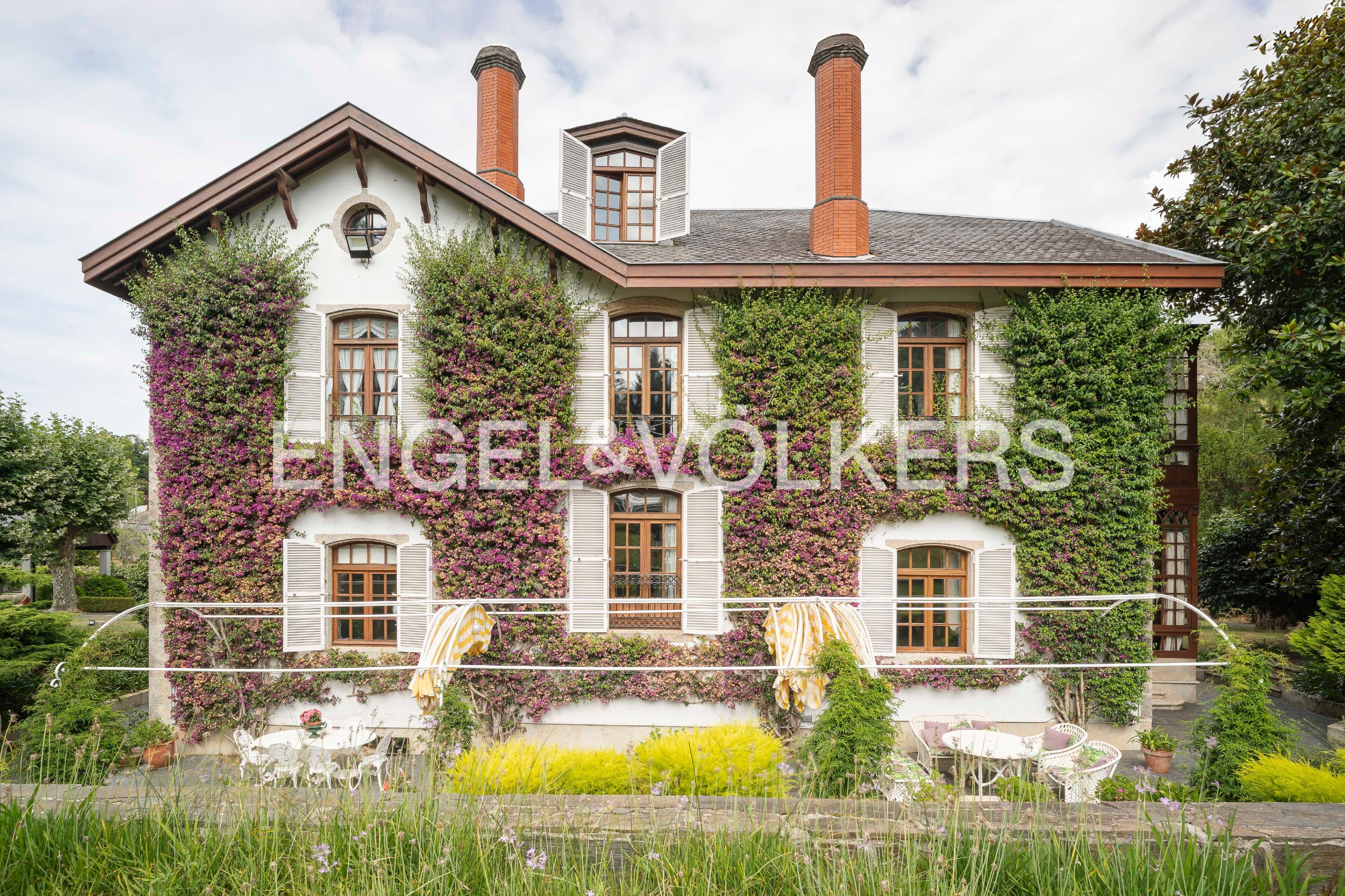 Exterior view of House or chalet for sale in Bergondo  with Heating, Private garden and Storage room