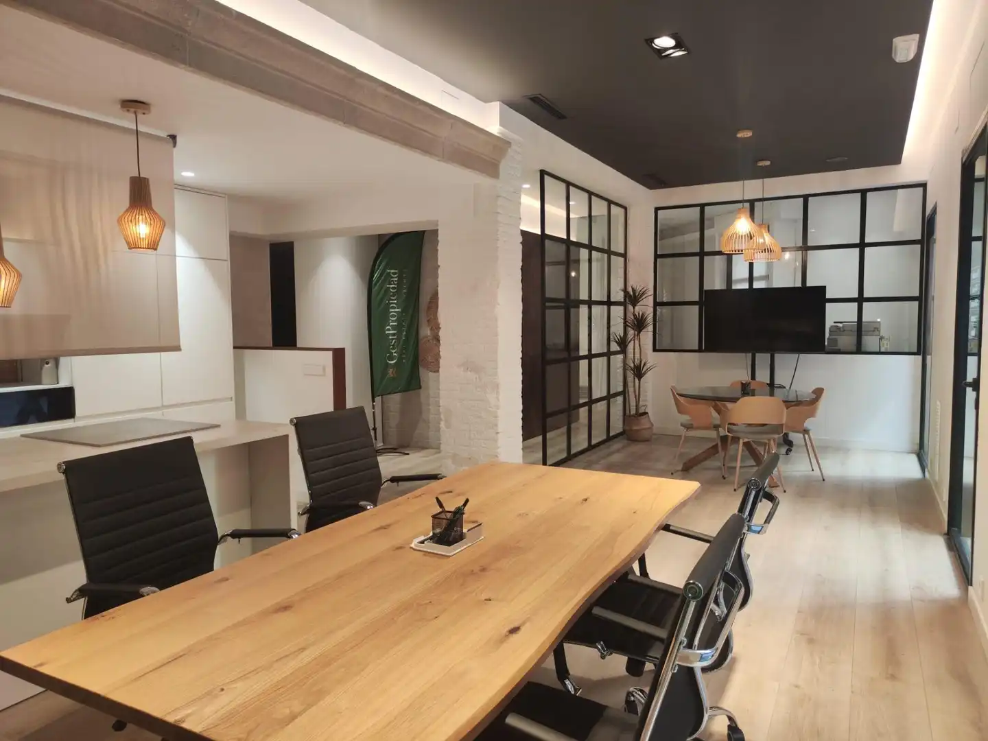 Business premises to rent in L'Eixample, imagen 2