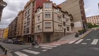 Vista exterior de Pis en venda en Bilbao  amb Calefacció i Traster