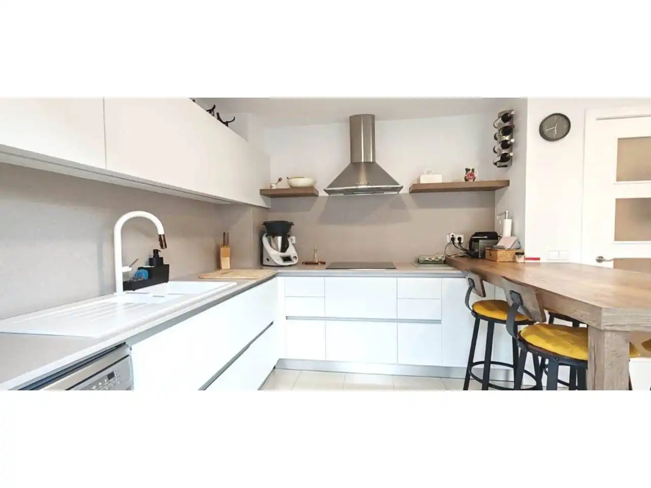 Cocina de Casa o chalet en venta en Sarrià de Ter con Aire acondicionado, Calefacción y Jardín privado