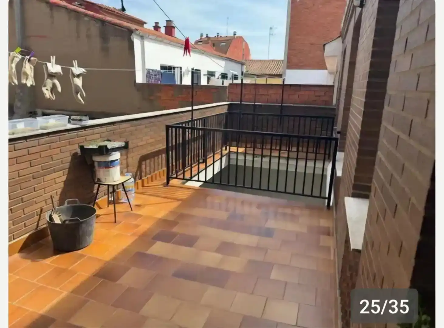 Terraza de Casa adosada en venta en León Capital  con Balcón