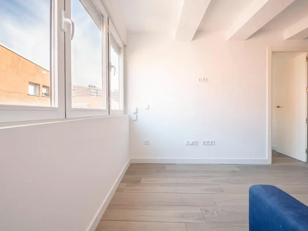 Habitación de Piso en venta en Madrid con Calefacción