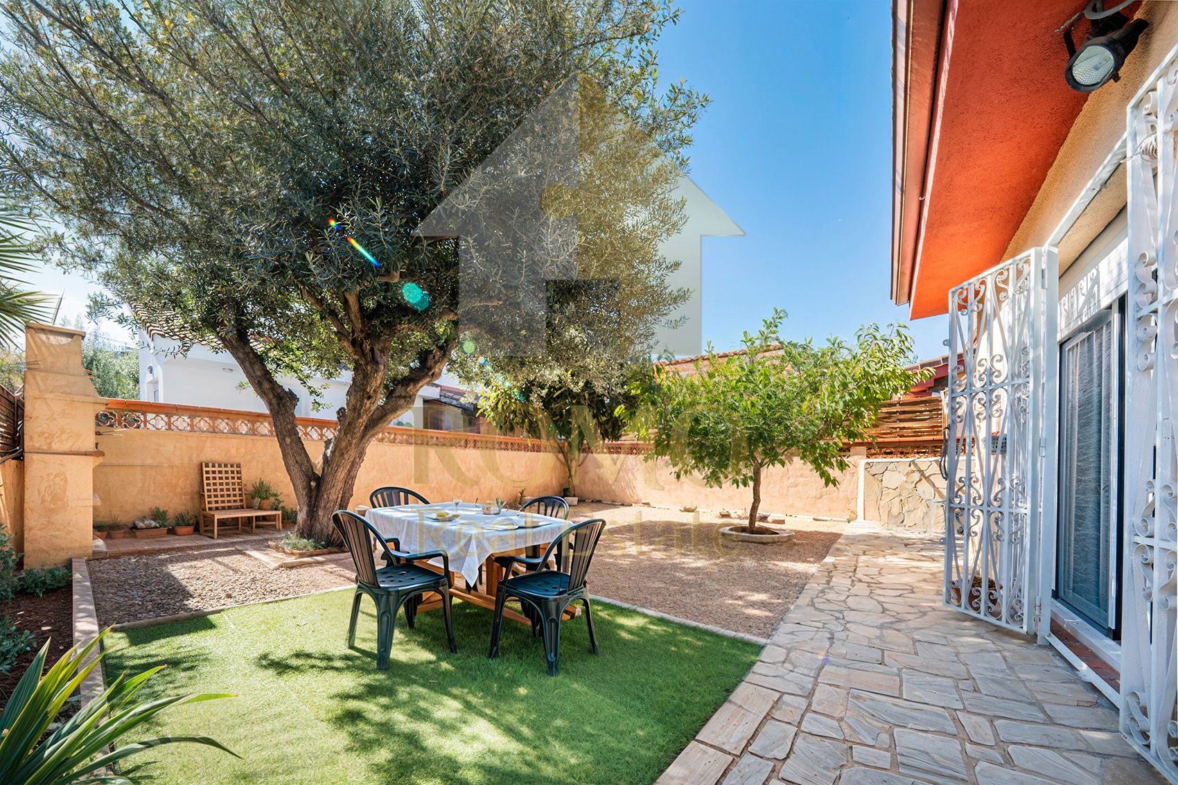Jardí de Casa o xalet en venda en Santa Perpètua de Mogoda amb Calefacció, Jardí privat i Parquet