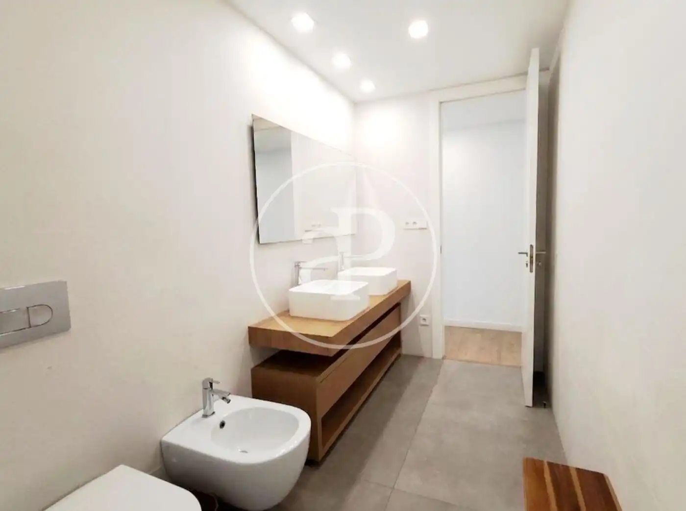 Bathroom of Flat for rent in Valencia  with Heating, Furnished and Balcony