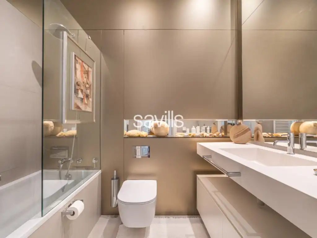 Bany de Apartament en venda en Barcelona amb Piscina, Moblat i Balcó