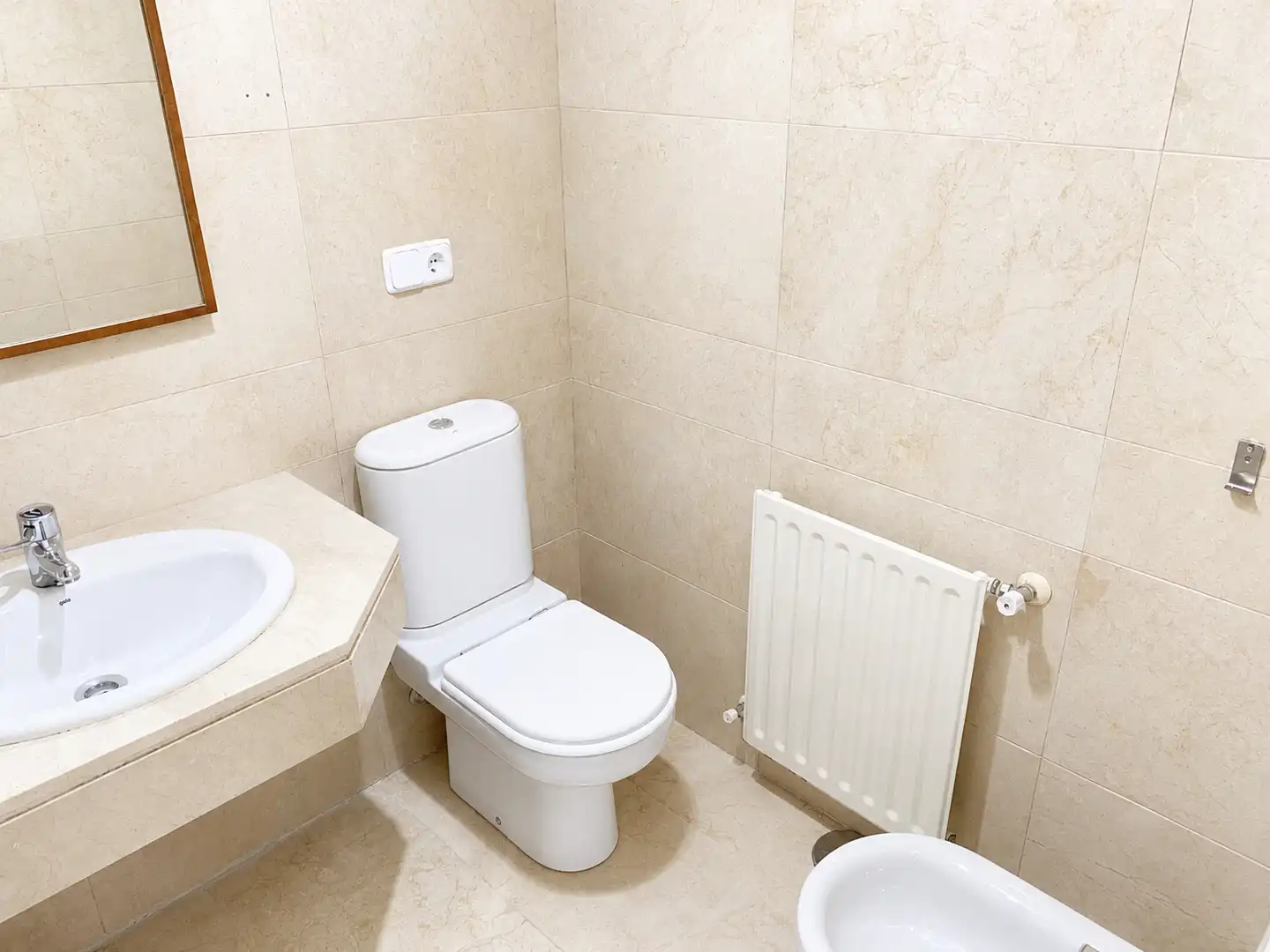 Baño de Piso de alquiler en Las Rozas de Madrid con Aire acondicionado, Calefacción y Terraza