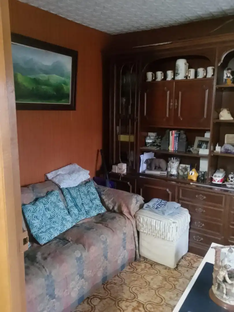 Wohnzimmer von Einfamilien-Reihenhaus zum Verkauf in Langreo mit Heizung, Parkett und Terrasse