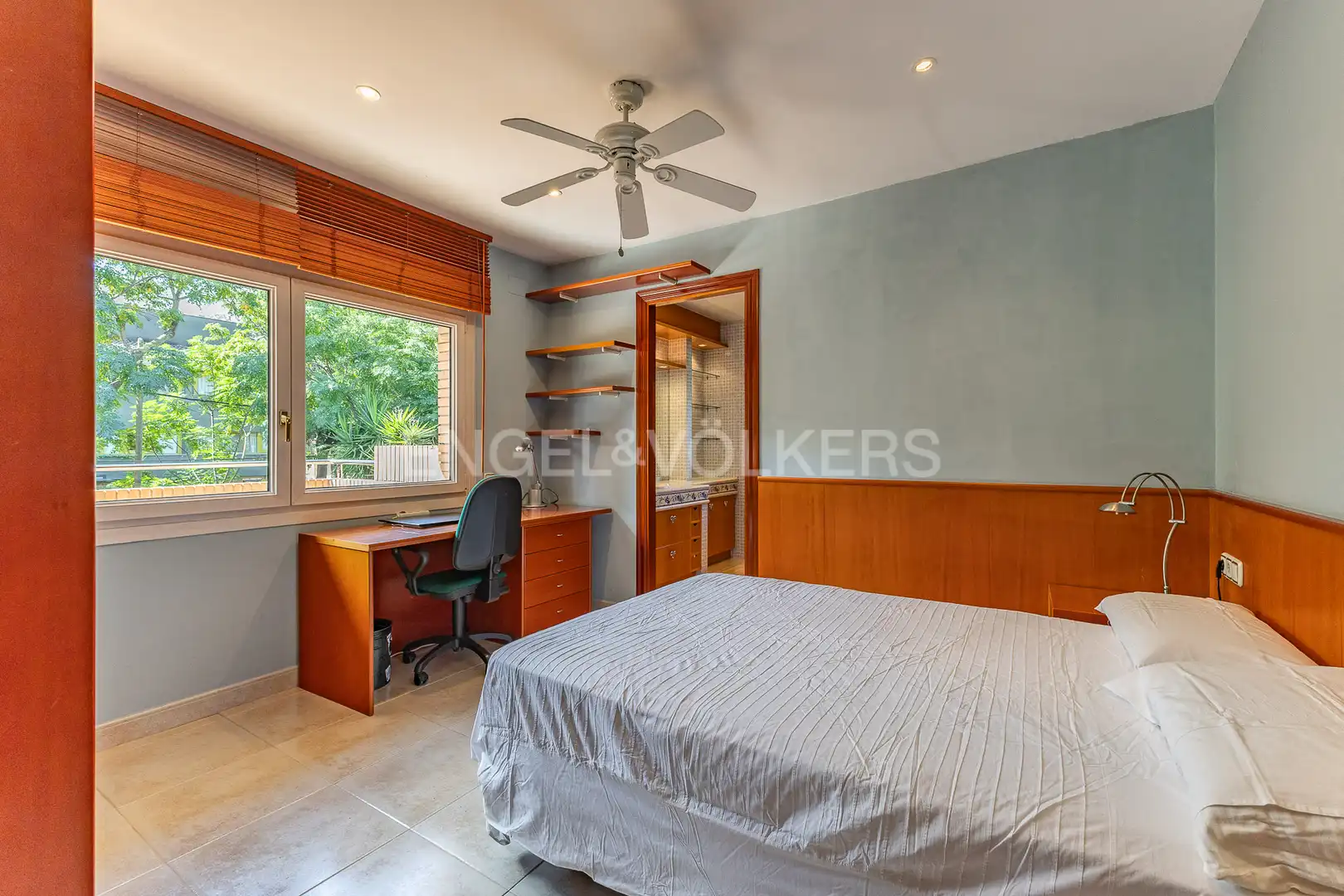 Habitación de Casa o chalet de alquiler en Sant Cugat del Vallès con Calefacción, Jardín privado y Piscina