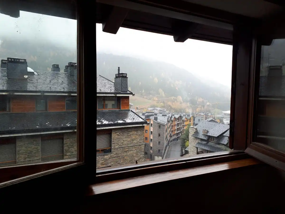 Vista exterior de Piso de alquiler en Canillo con Calefacción, Parquet y Amueblado