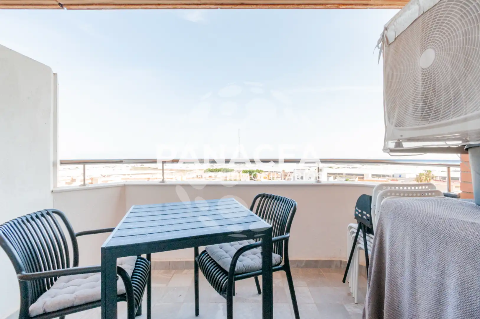 Terraza de Piso en venta en Vícar con Terraza, Amueblado y Horno