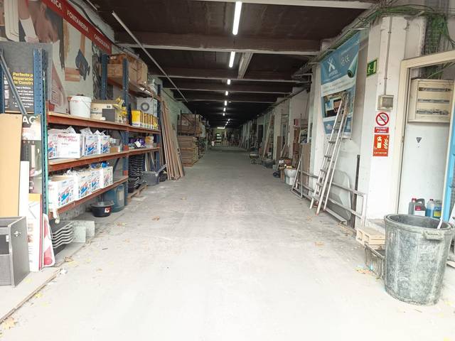 Local comercial en Venta en Carrer de Genís Sala en Santa Perpètua de Mogoda