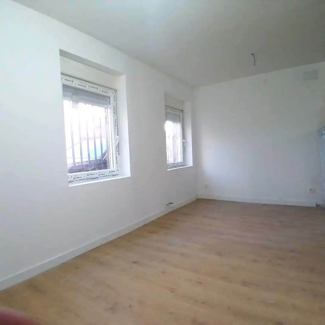 Habitación de Apartamento en venta en San Andrés del Rabanedo con Parquet y Trastero