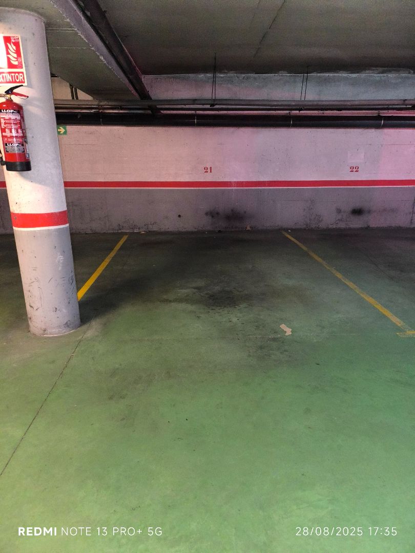Parkplatz von Garage miete in Reus