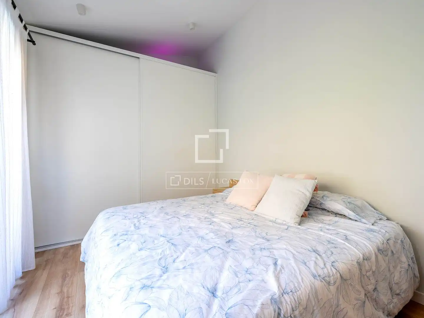 Habitación de Casa o chalet en venta en Cornellà de Llobregat con Aire acondicionado, Terraza y Balcón