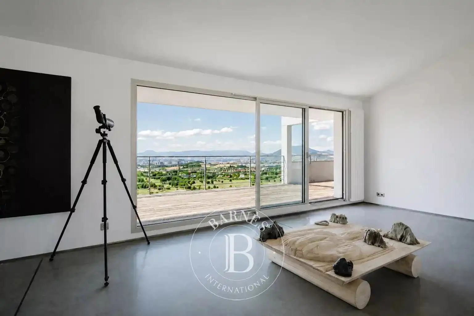 Sala d'estar de Casa o xalet en venda en Valle de Egüés / Eguesibar amb Calefacció, Terrassa i Piscina