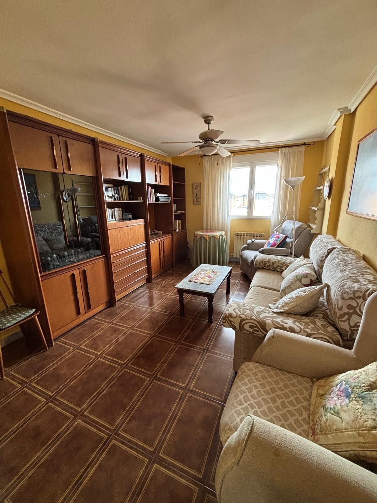 Living room of Apartment for sale in Valladolid Capital  with Heating and Terrace