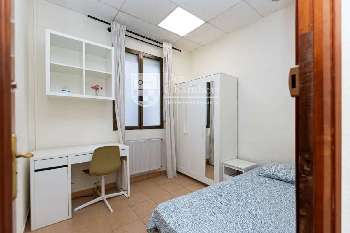 Schlafzimmer von Wohnung zum Verkauf in Madrid